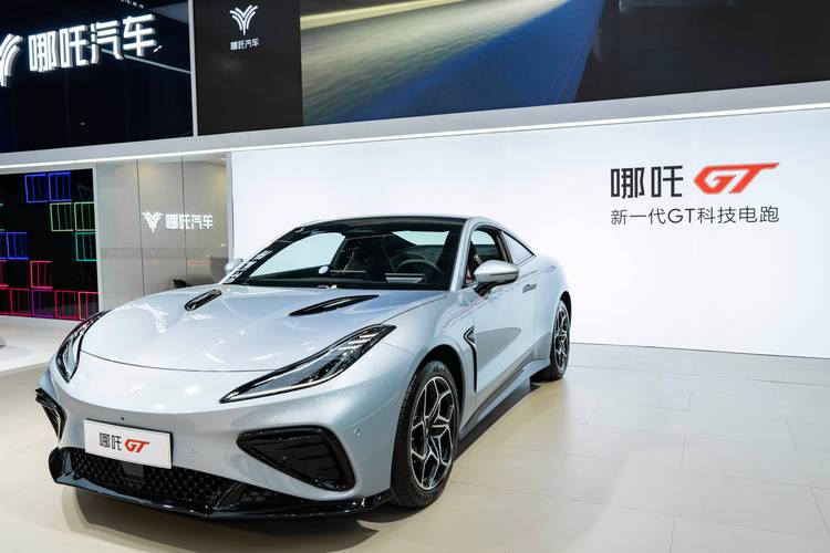 佛山高明区贝恒思企业管理咨询哪吒汽车在智能汽车领域的表现，领途汽车在新能源汽车市场中的影响力